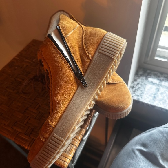 Remonte High-Top Sneakers - Picture 4 of 12